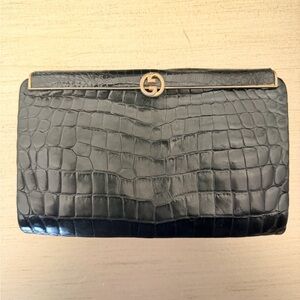 Vintage Gucci Leather Croc Embossed Clutch